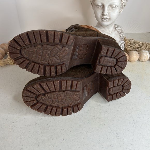 Korks Elin High Pile Fleece Lug Sole Bootie sz 8 - Picture 6 of 11